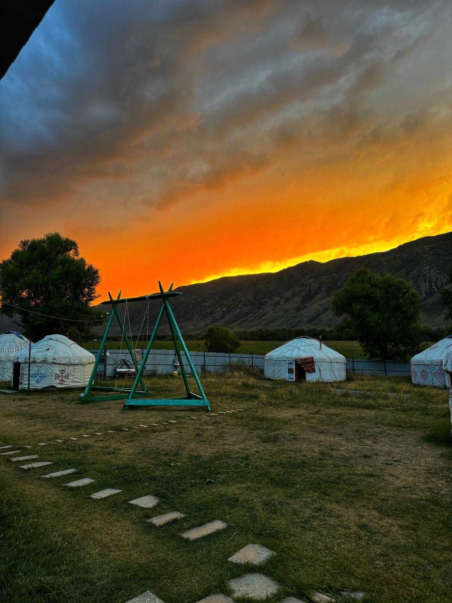 Kolsay Kazakh Village Saty Екстериор снимка